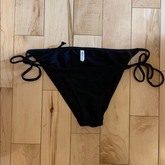 Ardene black XS swimsuit string bikini bottoms - Picture 1 of 4